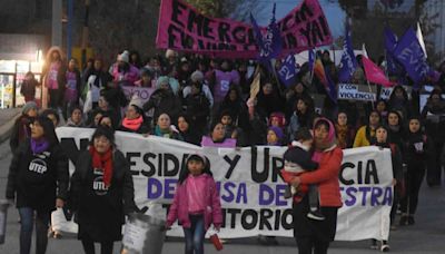 Vivo | 3J Ni Una Menos: cómo se vive la marcha en Neuquén, Bariloche, Roca y Cipolletti, ¿qué paso en Viedma? - Diario Río Negro