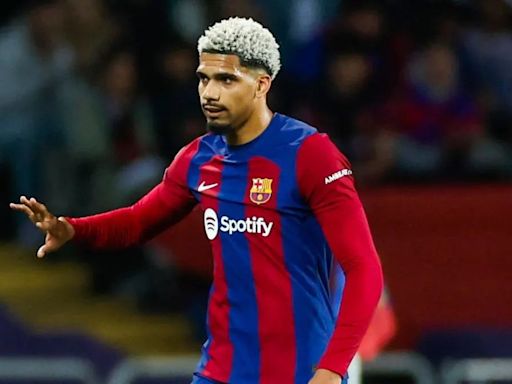 Manchester United ‘instensify’ interest in Barcelona star as contract stalemate continues