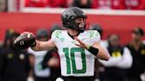 Bo Nix throws 2 touchdowns, No. 8 Oregon rolls over No. 13 Utah 35-6