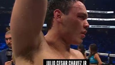 Triunfo de Julio César Chávez Jr. sobre Uriah Hall en el ring