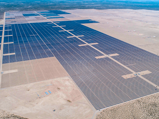 El país que superó a Chile con la central solar más grande de América Latina