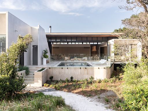 A Minimalist Mansion in Australia With Direct Beach Access Was Just Listed for $26.4 Million