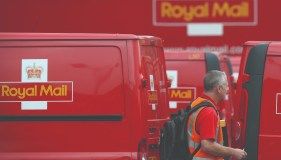 Royal Mail: Shareholder rebellion threatens Czech Sphinx bid