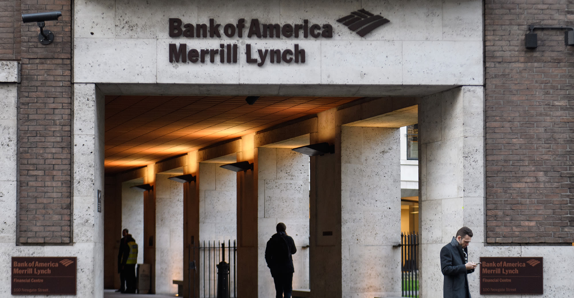 Former Merrill Advisor Claims Firm Withheld Compensation, Violating ERISA