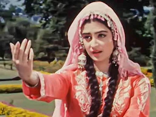 Saira Banu Pays Tribute To Kashmir Ki Kali Choreographer On Guru Poornima: 'I Consider Myself Fortunate' - News18