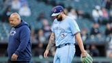Blue Jays' Manoah exits vs. White Sox with elbow discomfort