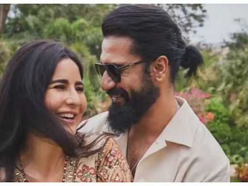 Are Katrina Kaif and Vicky Kaushal secretly holidaying in London? Photo of the couple posing with fan goes viral - See inside - Times of India