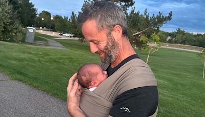 Kirk Cameron, de ‘Los problemas crecen’, un feliz abuelo a los 53 años