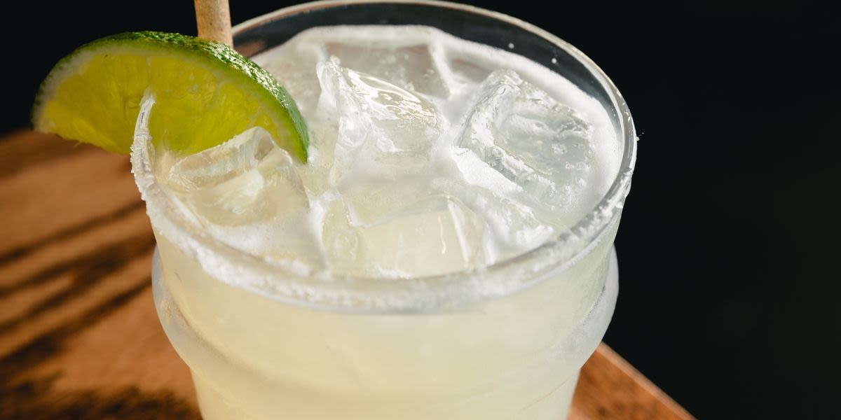 The Best Way To Make A Margarita, According To Mixologists