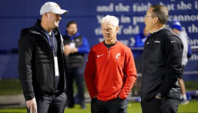 Cincinnati CBs Coach Kerry Coombs on New Defensive System: 'It's Simple, We Aren't Making A Ton Of Mistakes'