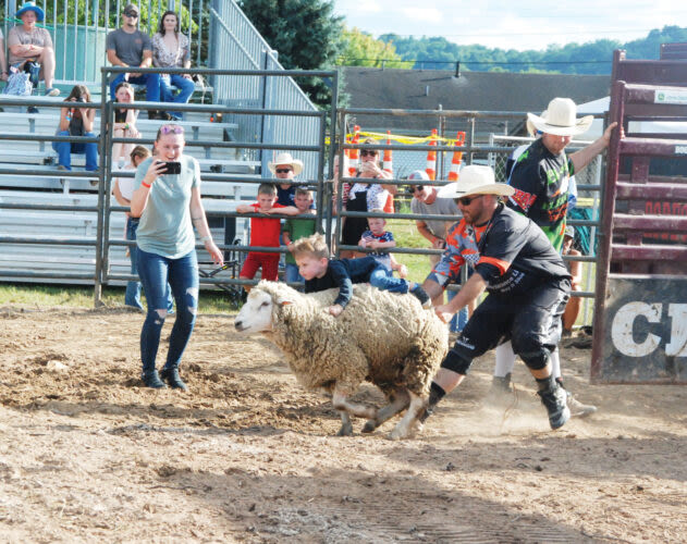 Freedom Festival: Rodeo, balloons draw people to finale in Vienna