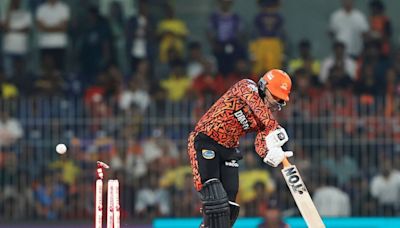 Sunrisers Hyderabad Beat MS Dhoni's CSK to Register the Lowest Total in History of IPL Finals - News18