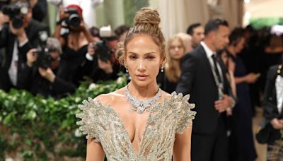 Jennifer Lopez cancela turnê americana: 'Estou completamente devastada'