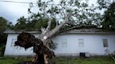 Reparan algunos apagones en Houston tras el paso de Beryl