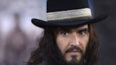 YouTube suspende a Russell Brand de sus ingresos por publicidad en sus canales de la plataforma