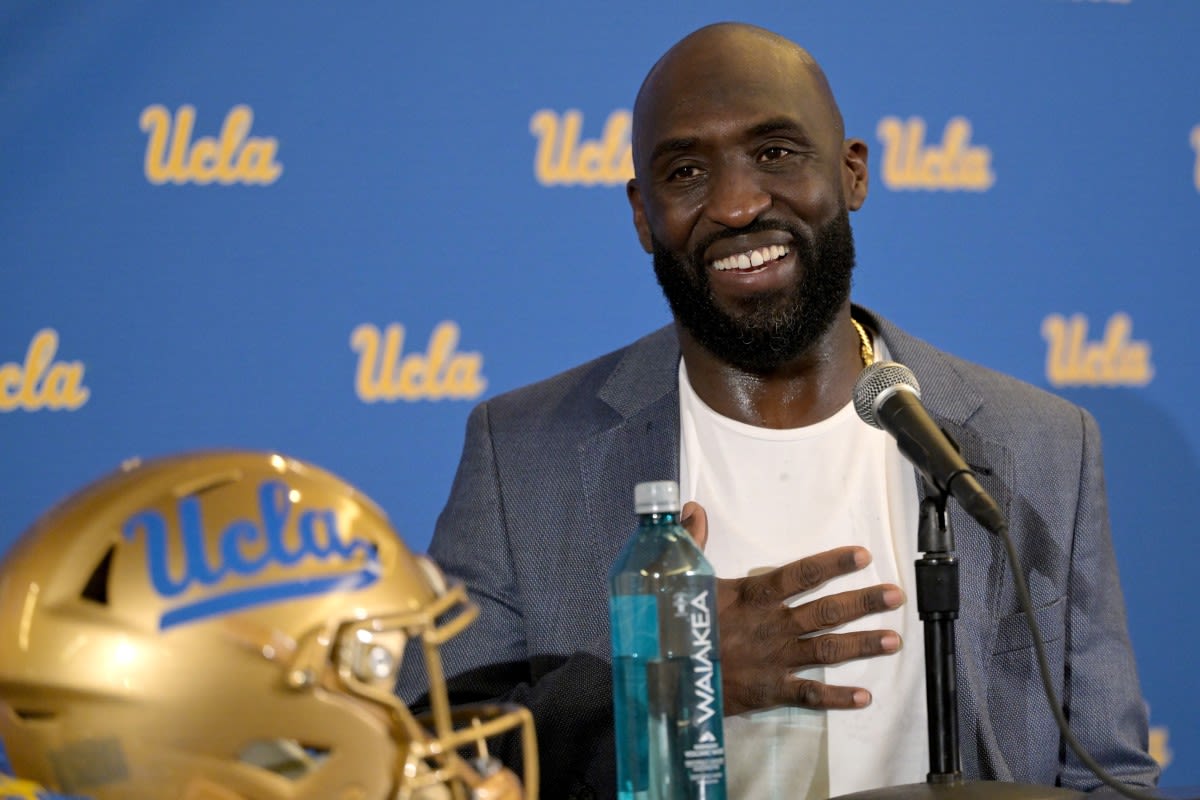 UCLA Football News: DeShaun Foster Explains Transition from Position Coach to Head Coach