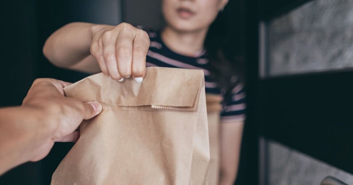 Man fumes after finding out 'criminal' cost of chicken sandwich abroad