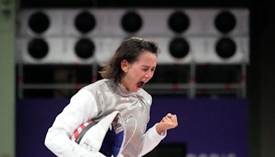 Kentucky native Lee Kiefer wins gold in fencing at 2024 Olympics in Paris