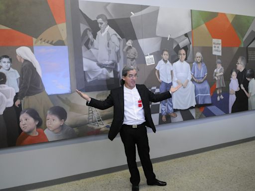 Congresista de EE.UU. lamenta retiro de mural de Romero en el aeropuerto de El Salvador