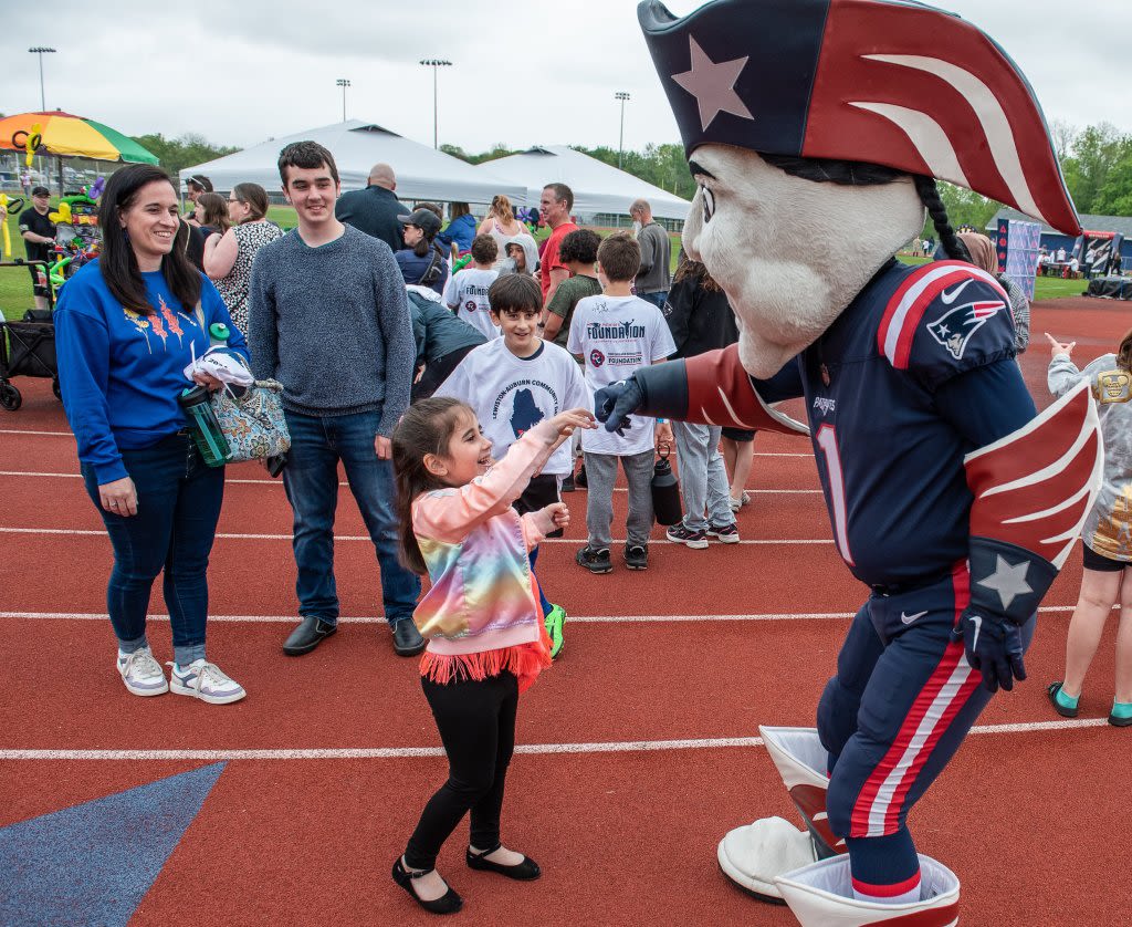 Lewiston-Auburn Community Day bustles with sports clinics by New England Patriots, New England Revolution