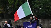 Italy flag bearer apologizes to wife after losing wedding ring in Seine