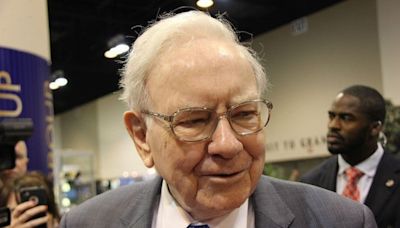 Ajit Jain Sells Over Half His Berkshire Hathaway Stake: A Warning for Warren Buffett's Empire?