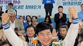 South Korea's liberal opposition wins absolute majority