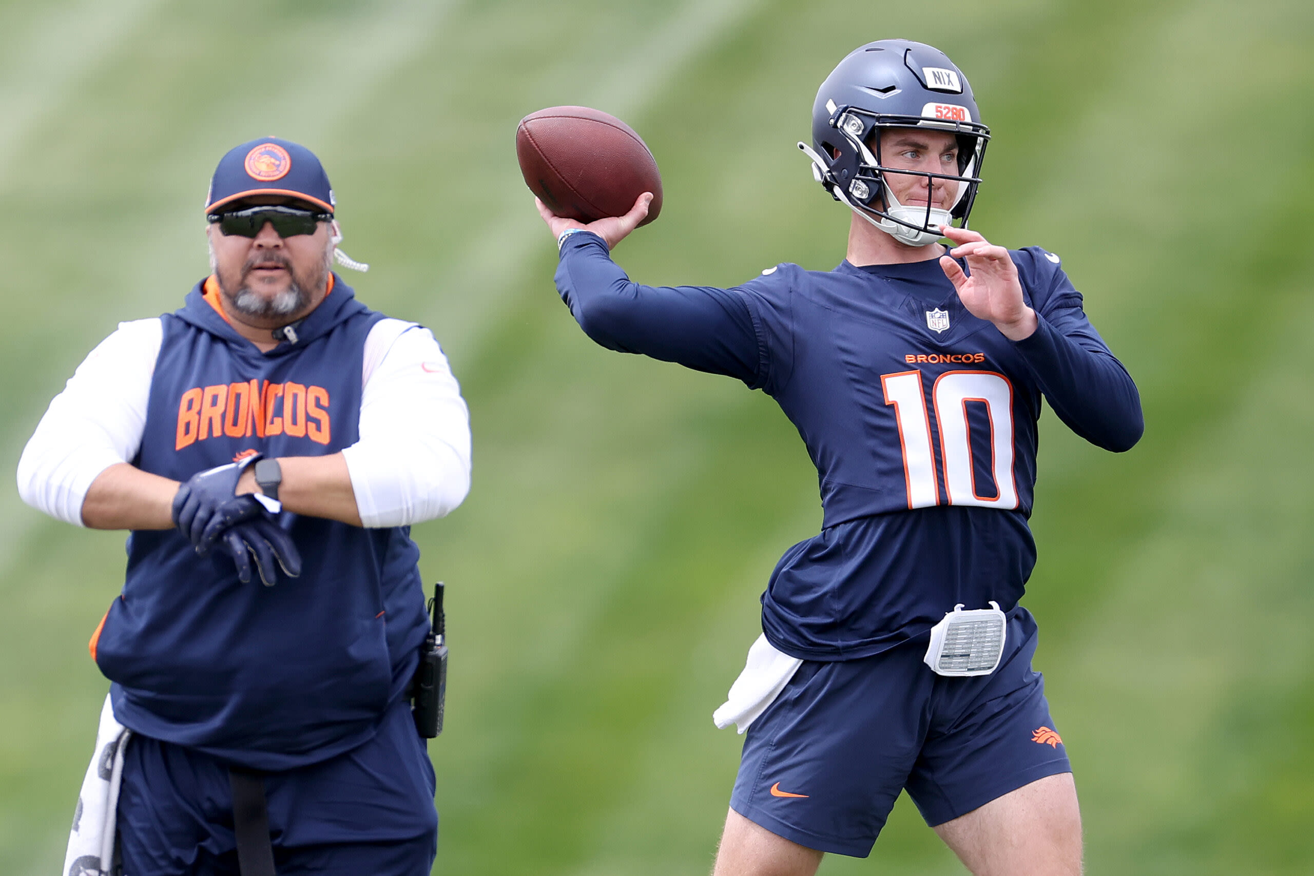 Bo Nix impresses with his patience and poise at Denver Broncos minicamp