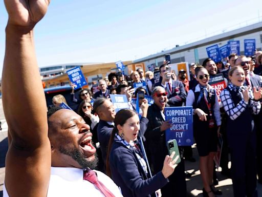 American Airlines flight attendants ratify new deal adding $4.2 billion to current contract