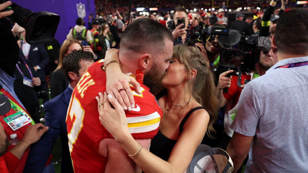 Travis Kelce and Taylor Swift Were Filmed Kissing After Her Second Concert in Amsterdam