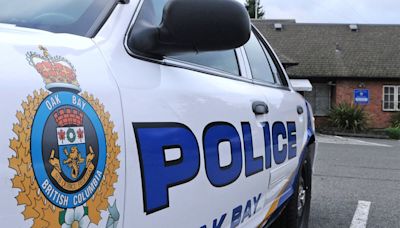 ’65 Impala, '04 Infiniti impounded over excessive speed on Oak Bay street