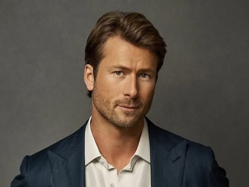 Consejos de Denzel Washington, un papel que no le gustaba y comedias románticas: el ascenso de Glen Powell - La Tercera