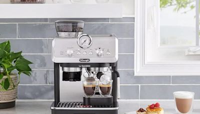 Amazon’s Coffee Maker Deal Gets You $250 Off This Brad Pitt-Endorsed Espresso Machine