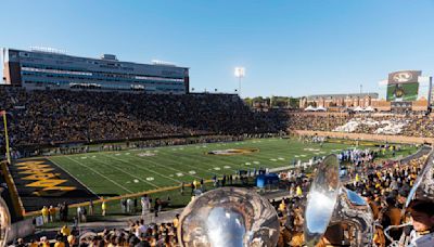 Missouri hires Memphis athletic director Laird Veatch for the same role with the Tigers