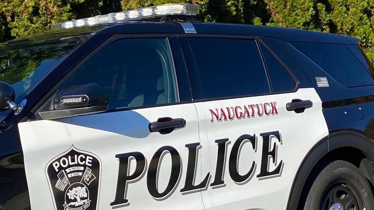 1 dead, 1 injured in shooting at Naugatuck home