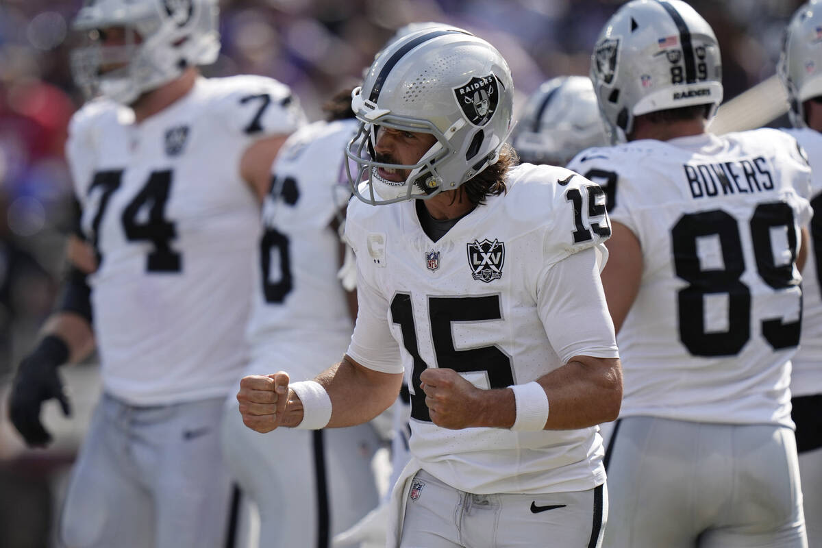 Raiders stage 4th-quarter comeback, stun Ravens in Baltimore