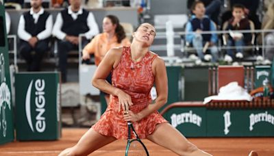 Sabalenka arrolla a la adolescente Andreeva en su debut en el Abierto de Francia