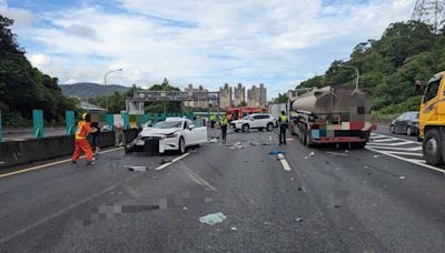 國道三號南港路段7車連環撞 10人受傷送醫