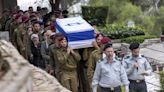 Las tropas de Israel encuentran los cuerpos de tres rehenes en Gaza, entre ellos Shani Louk