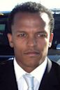 Robert Earnshaw