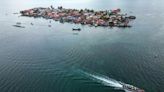 "La vida sigue": indígenas inician éxodo de isla panameña que devorará el mar