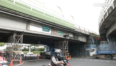 403震後主梁受損 福和橋「封1線道」塞爆了！