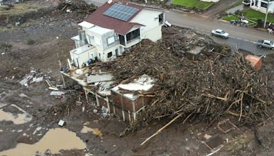 Behörden in brasilianischem Überschwemmungsgebiet warnen vor weiteren Erdrutschen