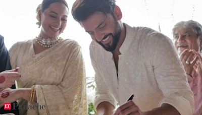 Sonakshi Sinha wedding photos out: Actress marries Zaheer Iqbal in civil ceremony - Sonakshi Sinha and Zaheer Iqbal marry under Special Marriage Act