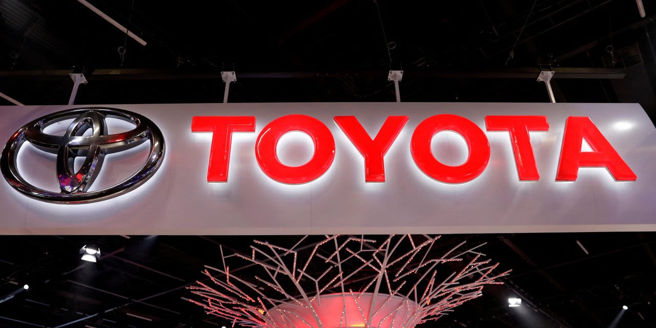 Toyota to Develop New Engines That Run on Carbon-Neutral Fuels