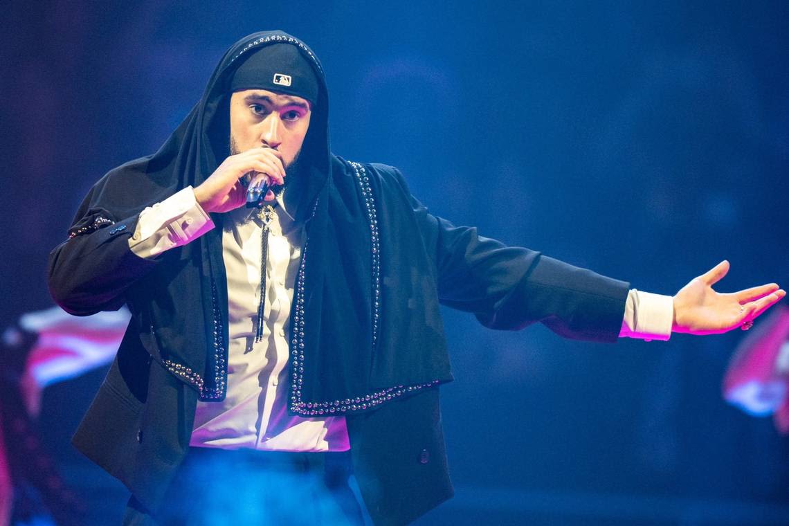Bad Bunny delivers knock-out Dallas performance with captivating, ingenious stage