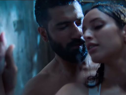 Vicky Kaushal, Triptii Dimri set the screen on fire with sultry new Bad Newz song Janam. Watch