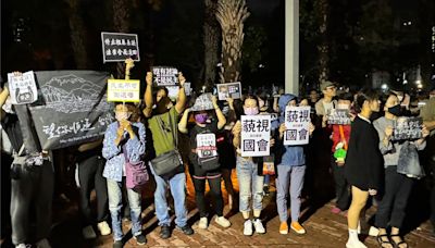 高雄數千人集結喊「反擴權」 演員陳慕義嗆藍白立委