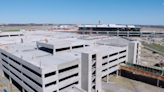 New parking garage at Pittsburgh International Airport topped off