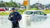 Trece víctimas mortales deja el paso del huracán ‘Beryl’ por Houston, Texas